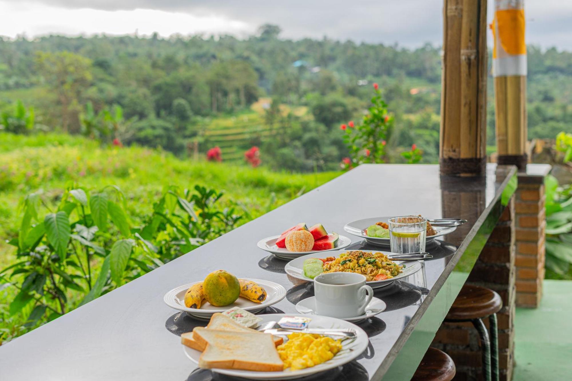 Santya Loka Lodge & Twin Waterfall Jatiluwih Exterior photo